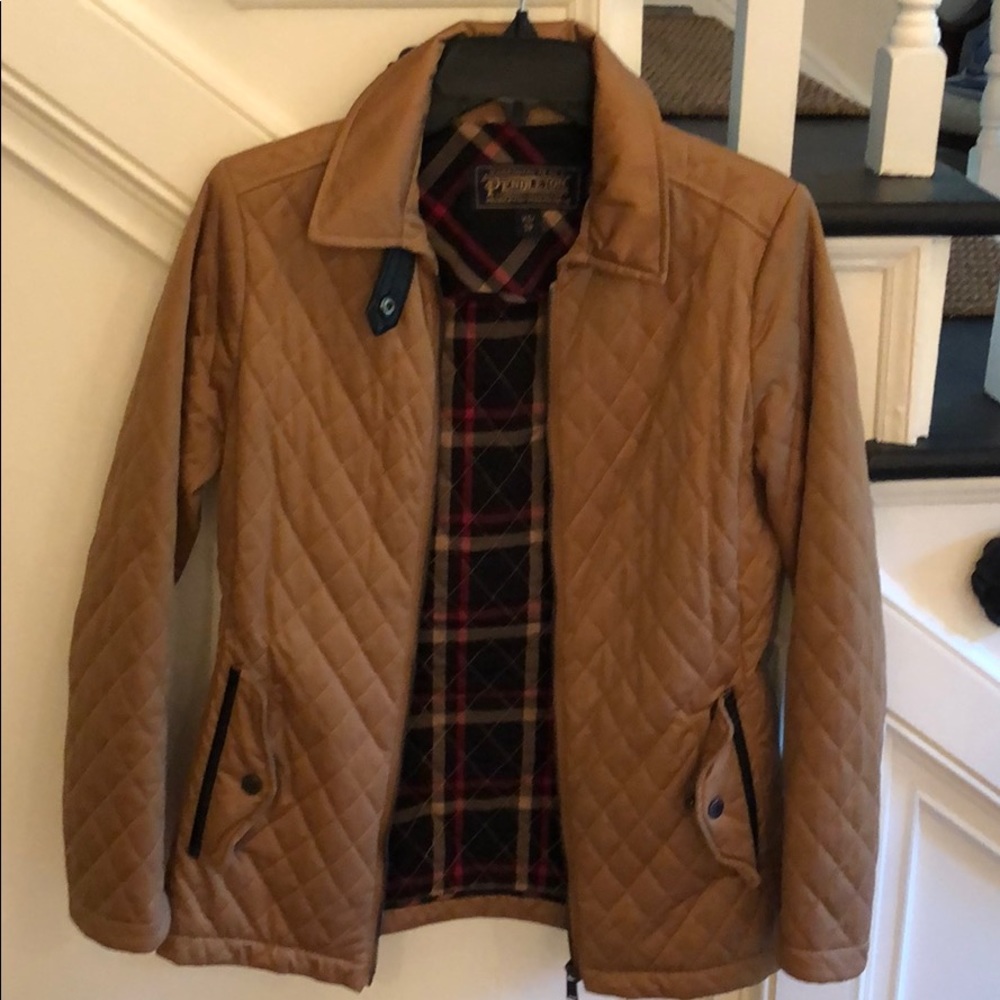 Like new Pendleton puffer jacket. Size XS.